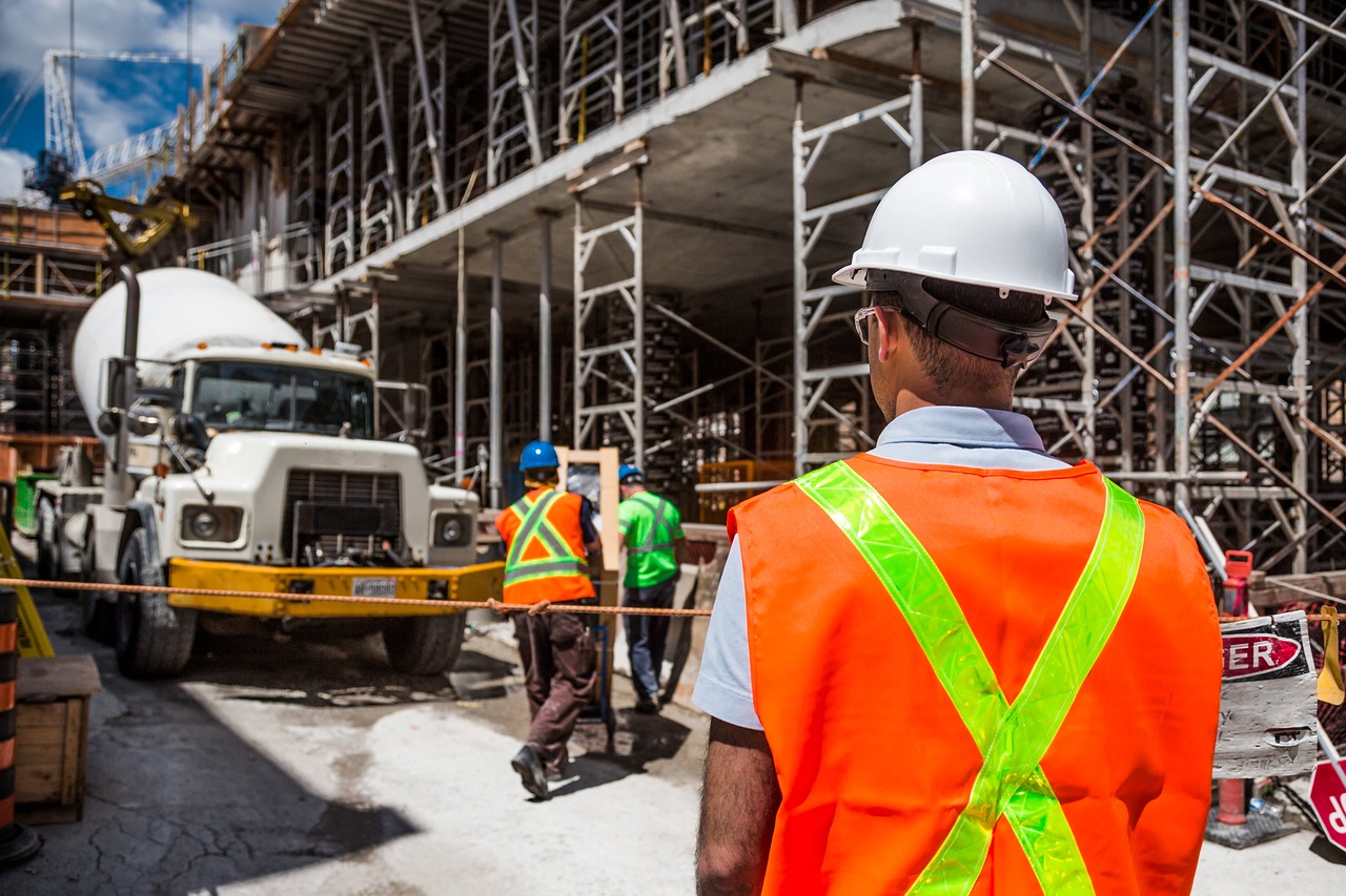 commercial construction worker